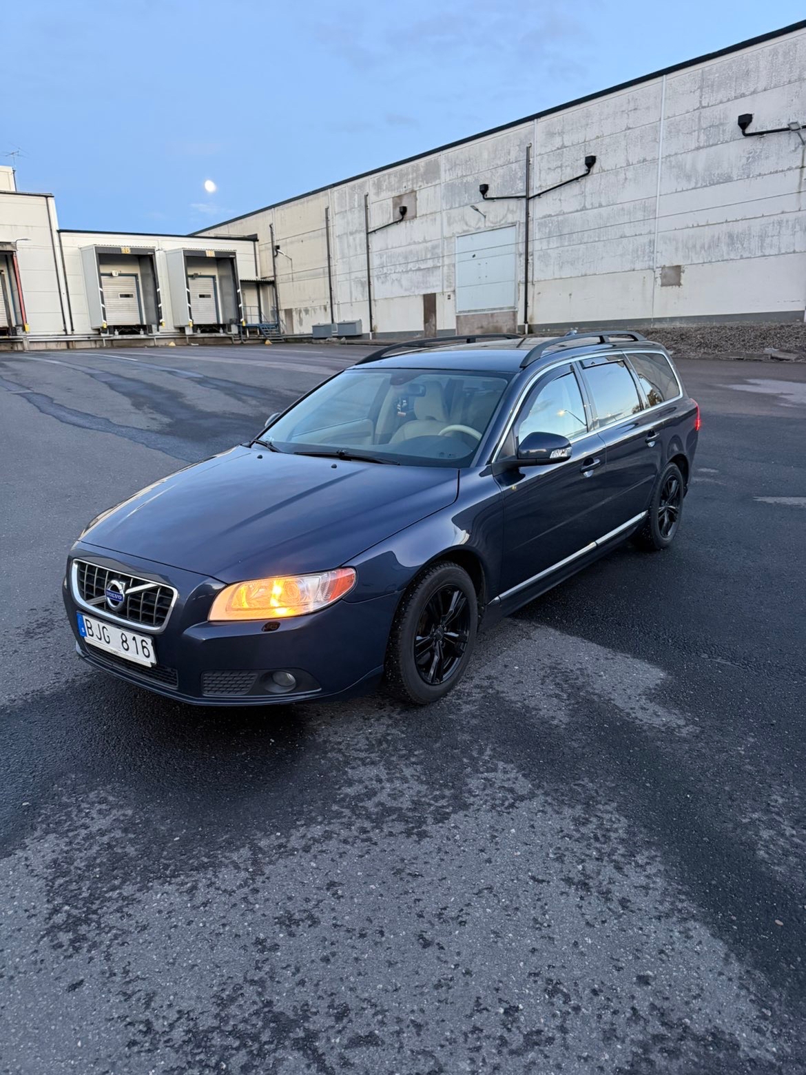 Volvo V70 2011, photo 3/7