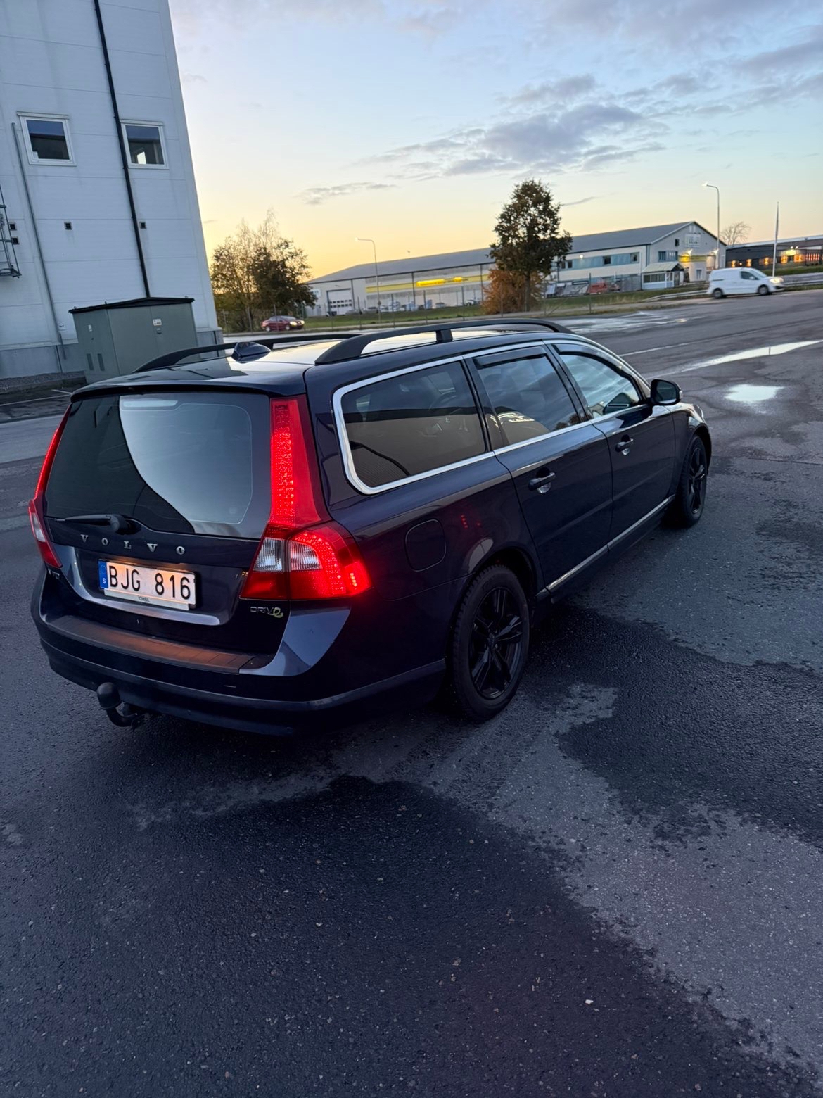 Volvo V70 2011, photo 2/7