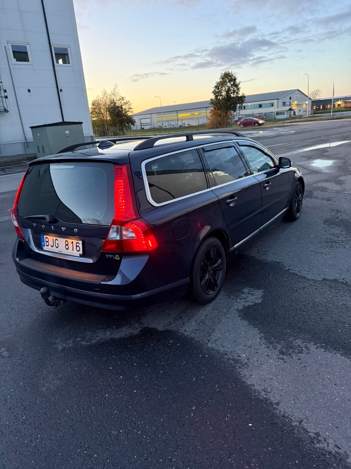 Volvo V70 2011, photo 4/7