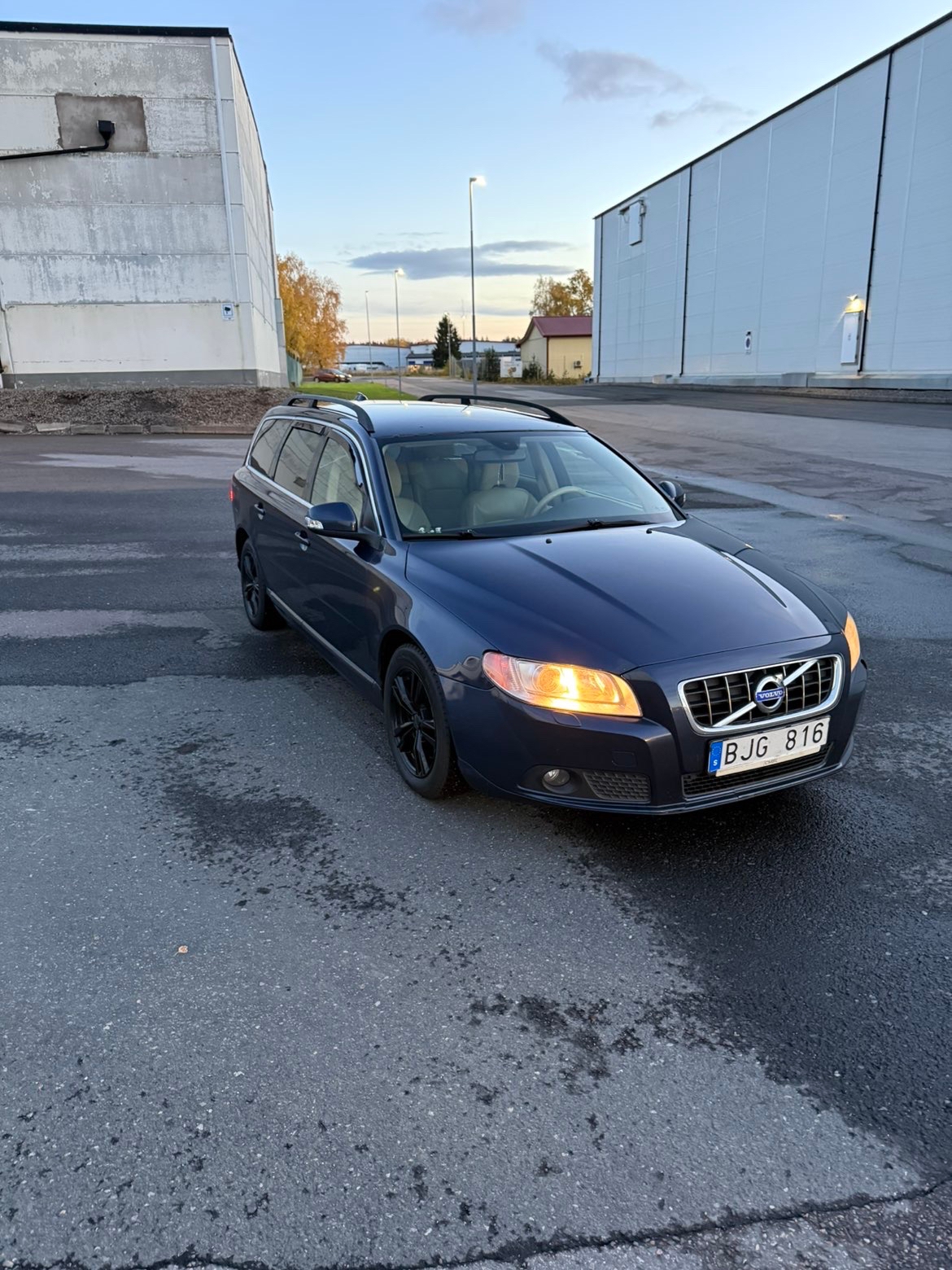 Volvo V70 2011, photo 5/7