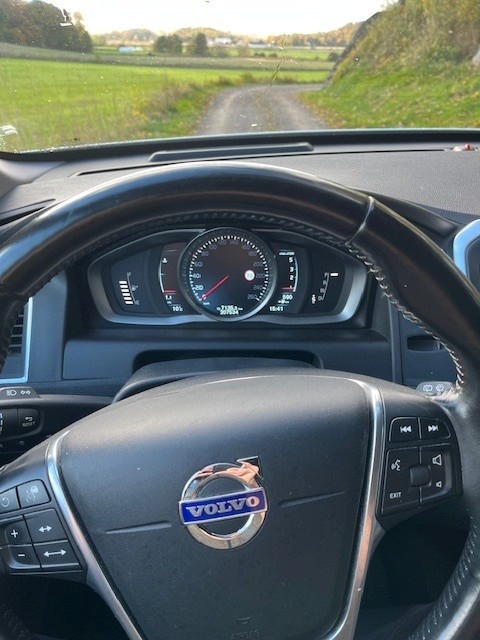 Volvo XC60 D4 2016, photo 6/6
