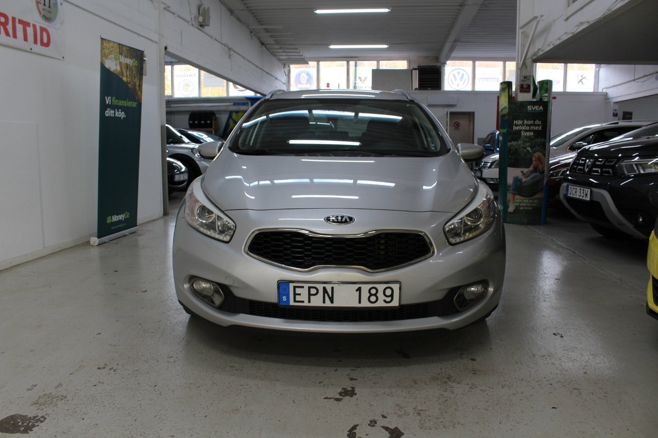 Kia Ceed 1.4 CRDi 90 2014, bild 9/10