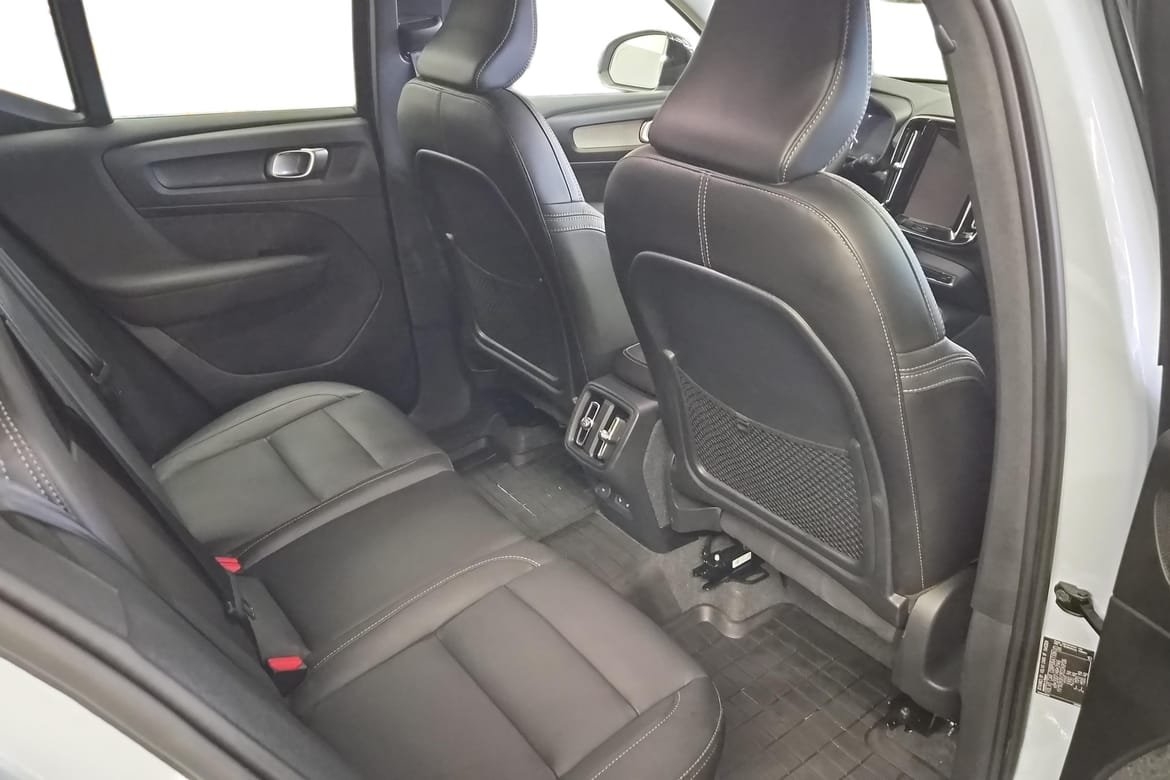 Volvo XC40 B4 Plus Dark 2024, bild 9/10