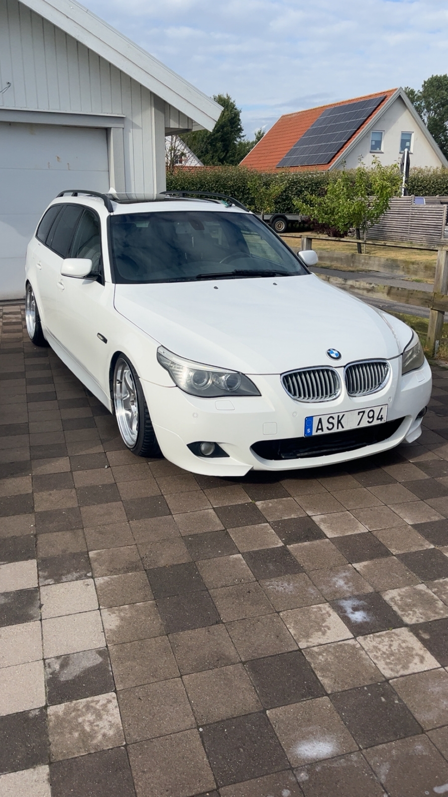 BMW 525d M Sport 2008, bild 2/5